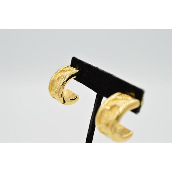 Givenchy Vintage Earrings Hoop Textured Brushed Gold Tone Signed NOS 1980s BinU - Picture 4 of 8